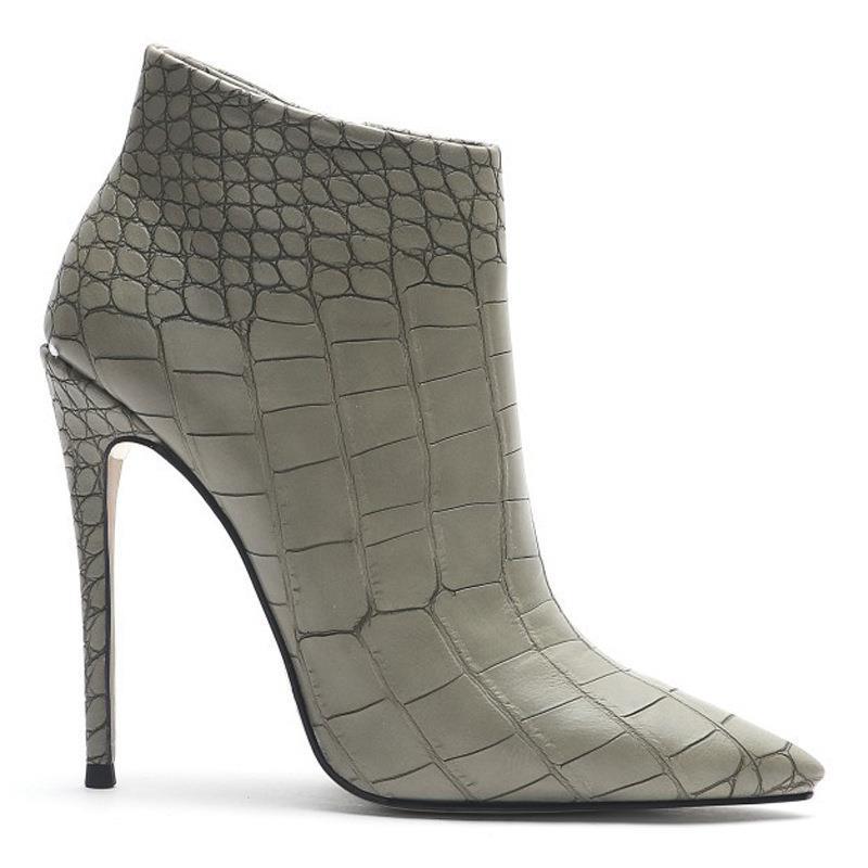 Retro Stone Pattern Pointed Ankle Boots
